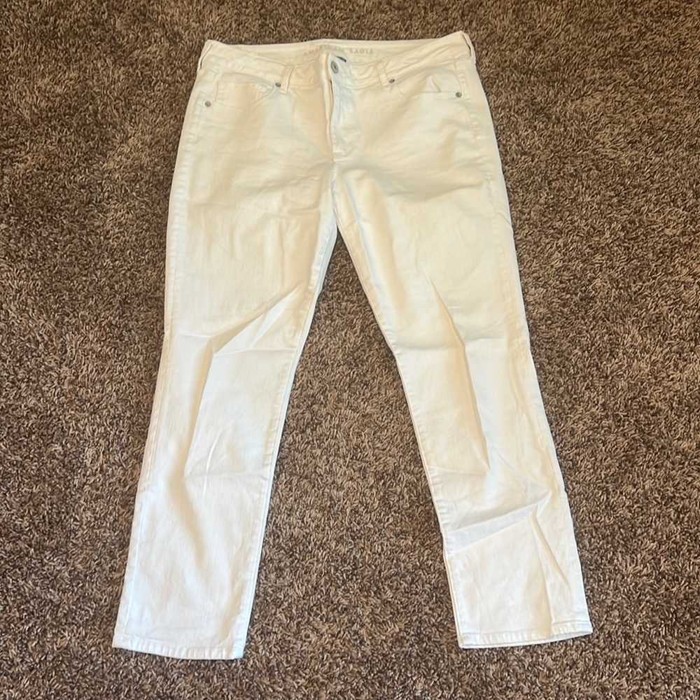 American Eagle 16 regular white skinny jean. Super stretch